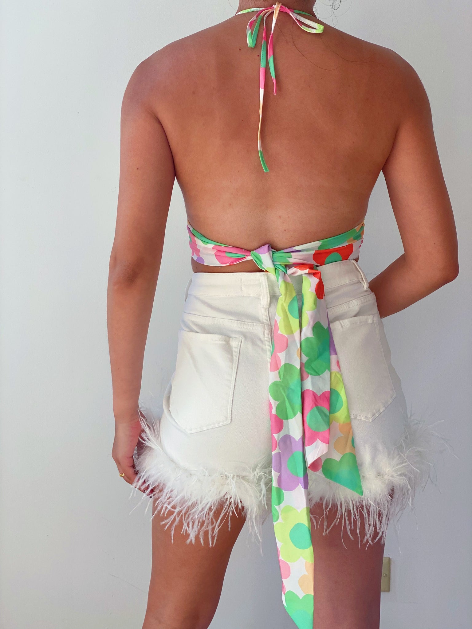 Drama Queen Shorts in White