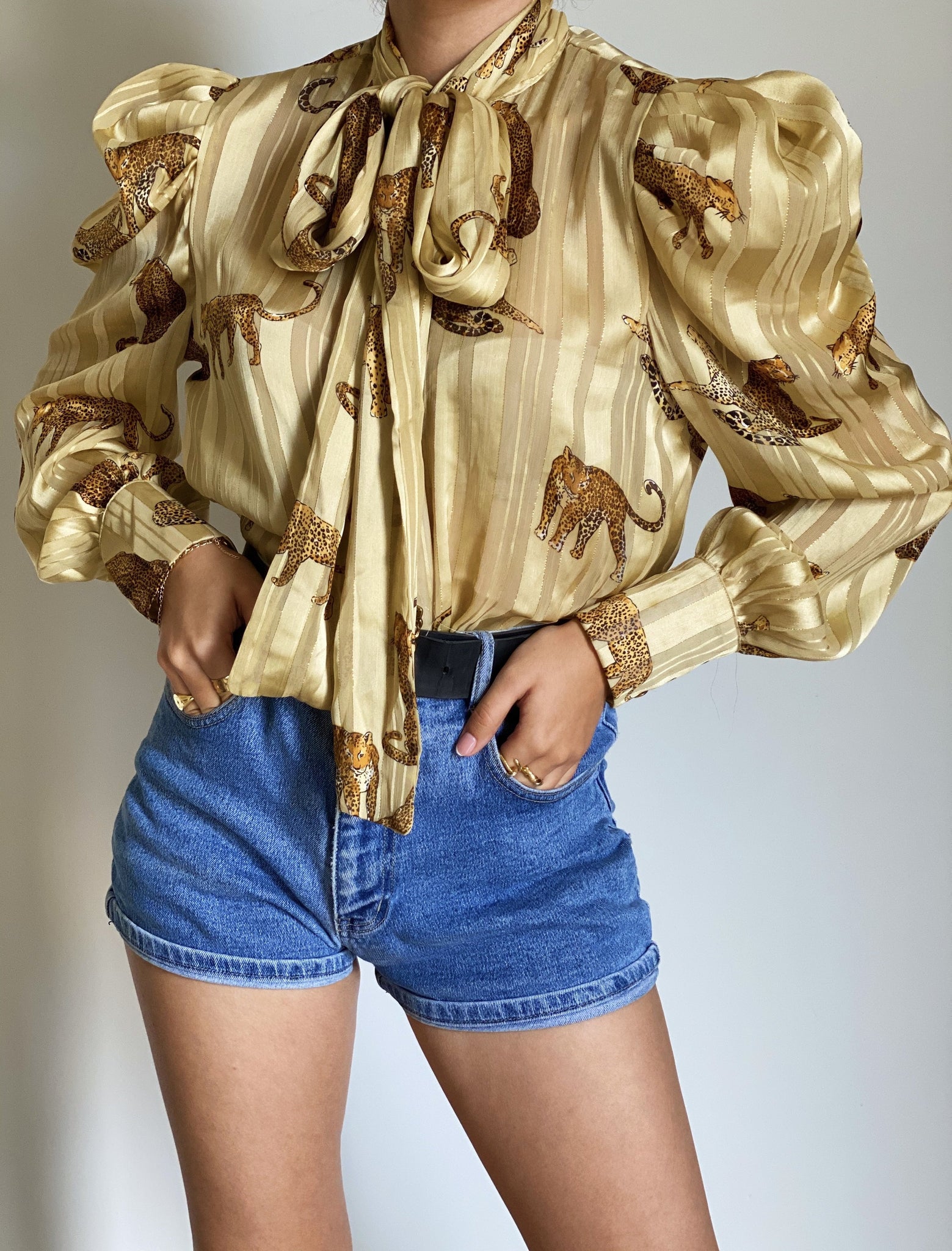 The Boss Blouse in Champange