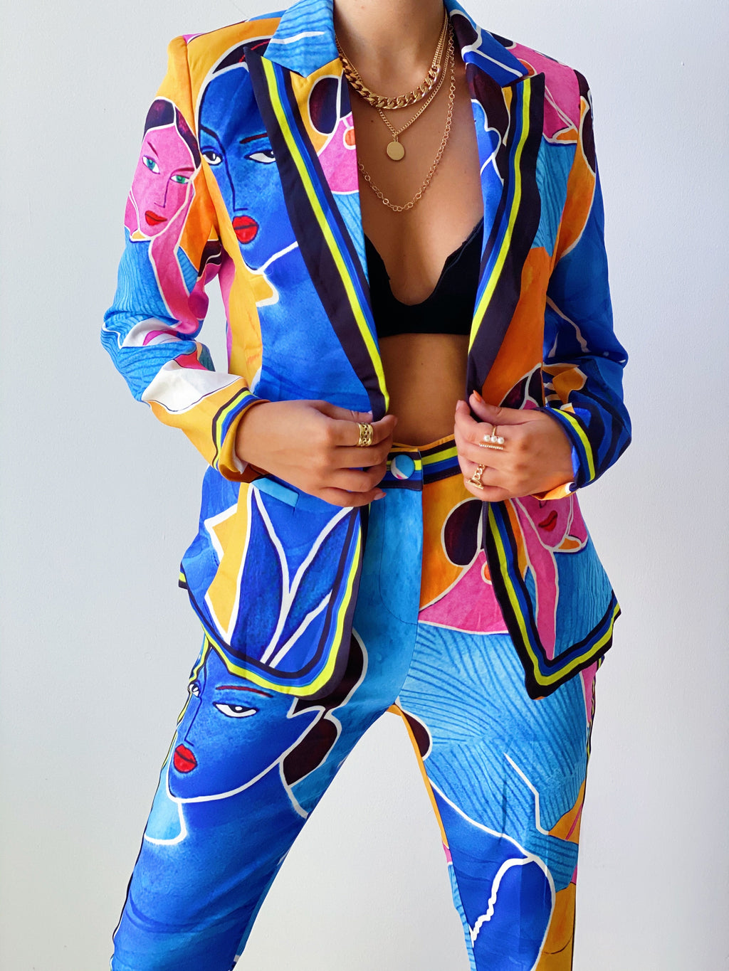 Work of Art Suit
